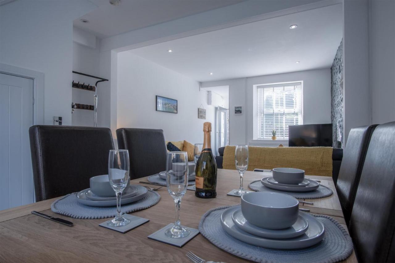 Hawtree Cottage - 2 Bedroom Cottage - Tenby Exterior foto